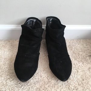 Nine West black booties